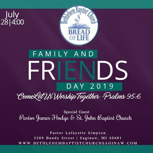 Good looking guy running marathon